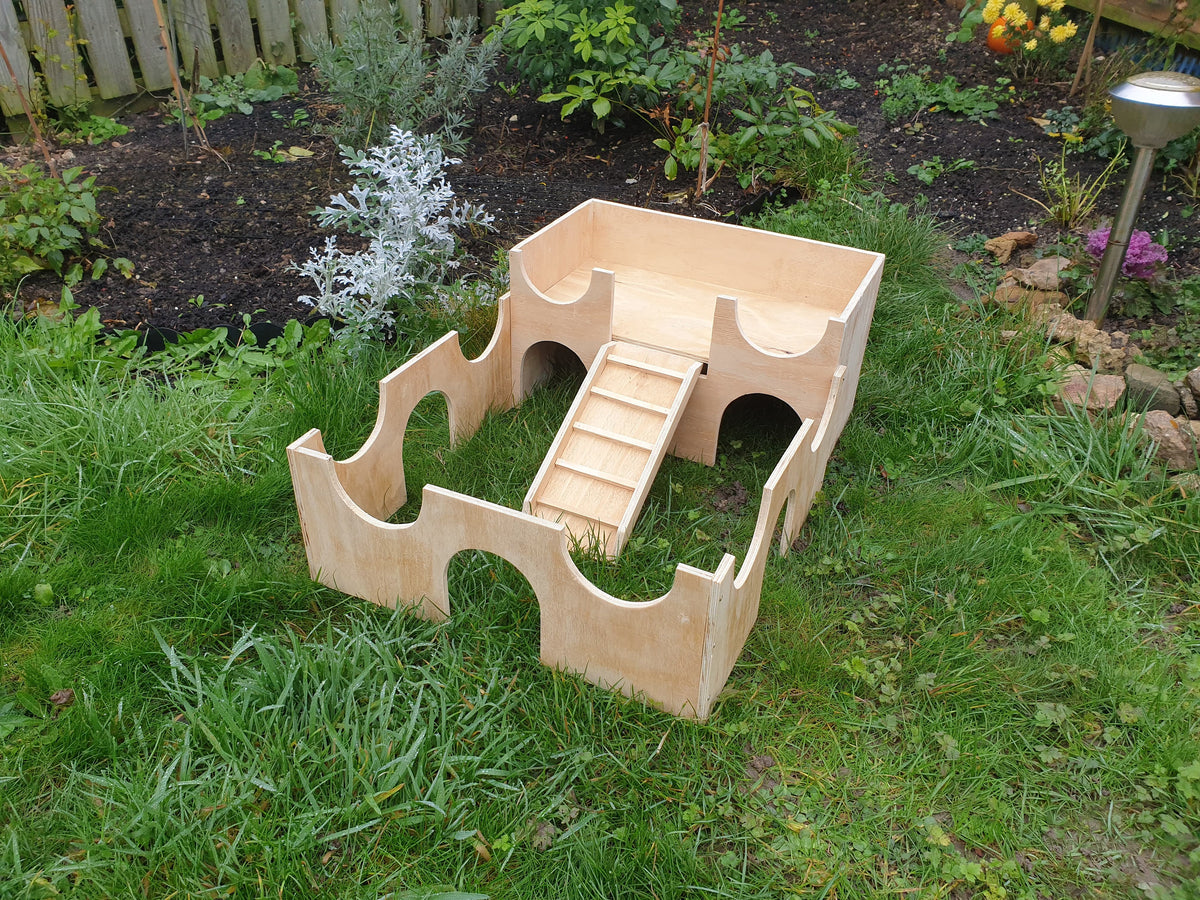 Mega Fort Castle Guinea Pig Hutch House – PETSGANG